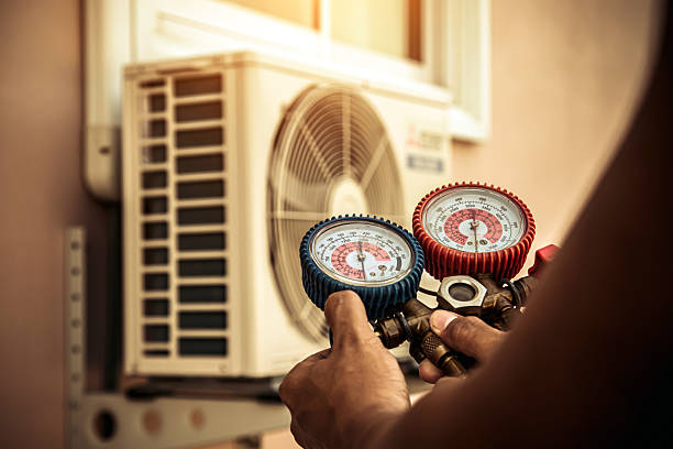 Professional Hvac technician working in Walkersville, MD